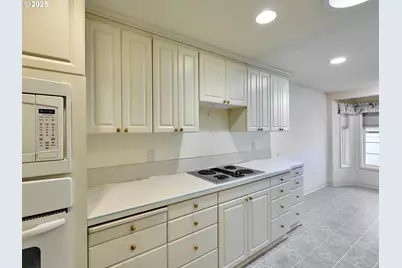 1032 Stanfield Rd, Woodburn, OR 97071 - Photo 9