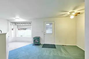 1032 Stanfield Rd, Woodburn, OR 97071 - Photo 3