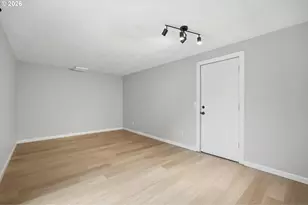 12955 SW 22nd St, Beaverton, OR 97008 - Photo 11