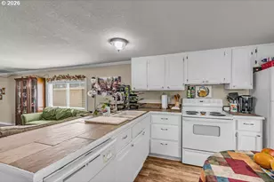 1901 SE Minter Bridge Rd, Hillsboro, OR 97123 - Photo 17