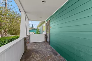 412 23rd St, Myrtle Point, OR 97458 - Photo 5