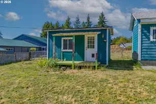 412 23rd St, Myrtle Point, OR 97458 - Photo 5