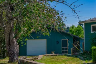 412 23rd St, Myrtle Point, OR 97458 - Photo 33