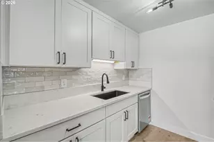 6904 SE Long St, Portland, OR 97206 - Photo 9