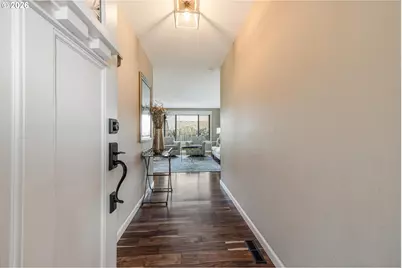 443 S Columbia Dr, Woodburn, OR 97071 - Photo 5