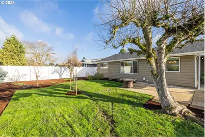 443 S Columbia Dr, Woodburn, OR 97071 - Photo 27