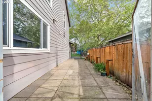 21498 SW Jay St, Beaverton, OR 97003 - Photo 45