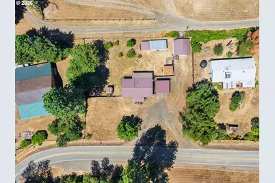 2325 Tenmile Valley Rd, Tenmile, OR 97481 - Photo 39