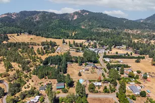 2325 Tenmile Valley Rd, Tenmile, OR 97481 - Photo 41
