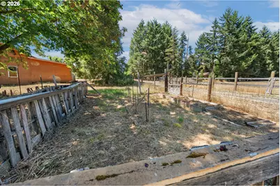 2325 Tenmile Valley Rd, Tenmile, OR 97481 - Photo 35