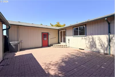 13046 Setera Cir, Oregon City, OR 97045 - Photo 31