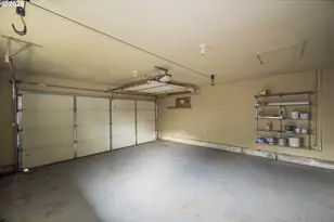 8724 N Woolsey Ave, Portland, OR 97203 - Photo 23