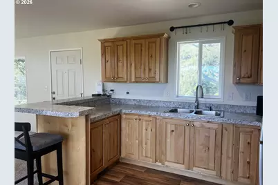 94255 Seaview Ln, Gold Beach, OR 97444 - Photo 11