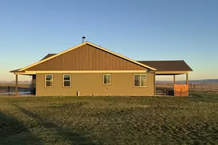 1818 Centerville Hwy, Centerville, WA 98613 - Photo 5