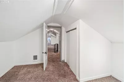 710 SE 155th Ave, Portland, OR 97233 - Photo 29