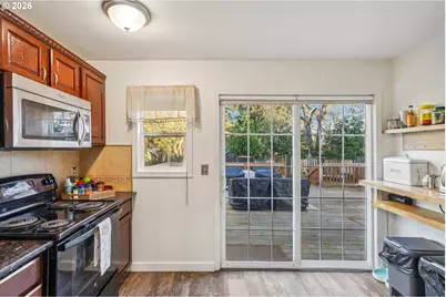 710 SE 155th Ave, Portland, OR 97233 - Photo 13