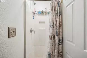 710 SE 155th Ave, Portland, OR 97233 - Photo 23