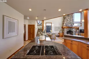 163 W 1st Ave, Cannon Beach, OR 97110 - Photo 13