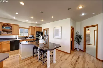 163 W 1st Ave, Cannon Beach, OR 97110 - Photo 9