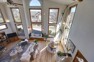 163 W 1st Ave, Cannon Beach, OR 97110 - Photo 15