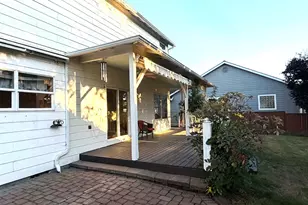 721 S Park St, Carlton, OR 97111 - Photo 3
