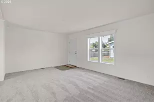 625 N 16th St, Cottage Grove, OR 97424 - Photo 9