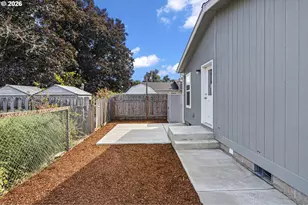 625 N 16th St, Cottage Grove, OR 97424 - Photo 39