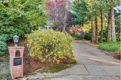 1300 Tyndall Ct, Lake Oswego, OR 97034 - Photo 3
