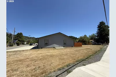 110 E Birch St, Powers, OR 97466 - Photo 41