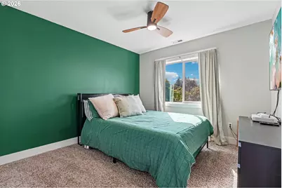 805 NW Victoria Ave, Gresham, OR 97030 - Photo 19