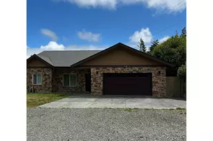 1118 S 11th St, Coos Bay, OR 97420 - Photo 3