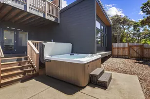 1735 NW 39th St, Lincoln City, OR 97367 - Photo 37