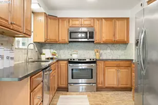 15116 SE Gladstone Dr, Portland, OR 97236 - Photo 11