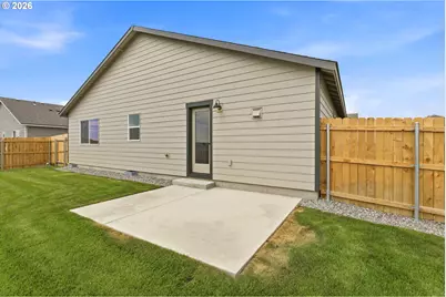 876 E Kinsley Ave, Hermiston, OR 97838 - Photo 17