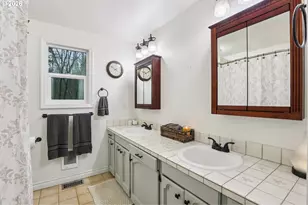 34212 NE Adams Pl, La Center, WA 98629 - Photo 17