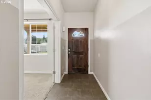 4575 Shipps Pl, Salem, OR 97305 - Photo 3