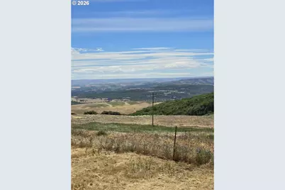 2080 Mountain View Dr, The Dalles, OR 97058 - Photo 3
