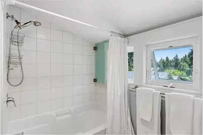 810 Chadwick St, Silverton, OR 97381 - Photo 33