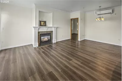 602 S Nevada St #D, Portland, OR 97219 - Photo 9