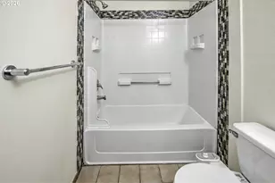 602 S Nevada St, Portland, OR 97219 - Photo 41