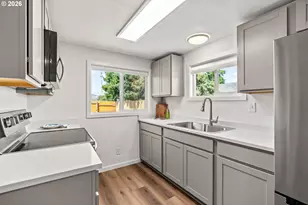 160 Iowa St, Eugene, OR 97402 - Photo 13