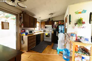 9612 SE Holgate Blvd, Portland, OR 97266 - Photo 5