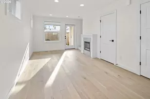 5470 SE Bybee Blvd, Portland, OR 97206 - Photo 9