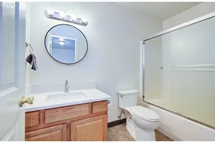 9715 NE 19th Pl, Vancouver, WA 98665 - Photo 21