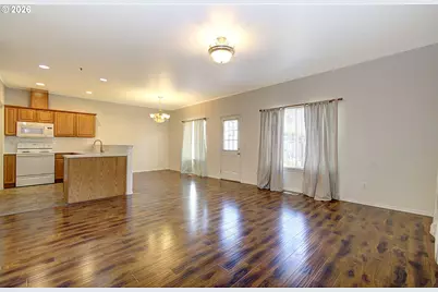 9715 NE 19th Pl, Vancouver, WA 98665 - Photo 9