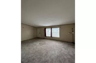 10400 SE Cook Ct, Milwaukie, OR 97222 - Photo 5