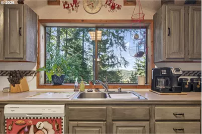 1823 Ridge Water Dr, Sutherlin, OR 97479 - Photo 17