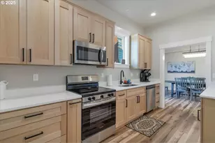 275 Monmouth St, Independence, OR 97351 - Photo 15