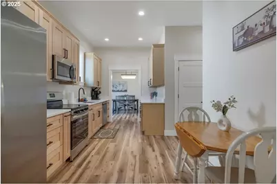 275 Monmouth St, Independence, OR 97351 - Photo 13