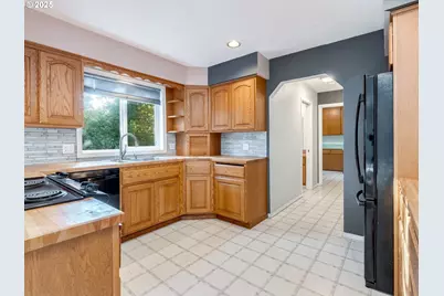 551 Haussler Rd, Kelso, WA 98626 - Photo 11